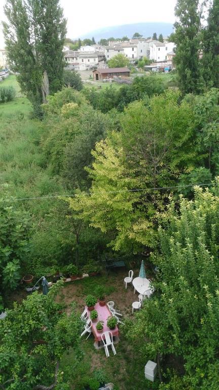 Il Giardino Del Gallo Foligno Habitación foto
